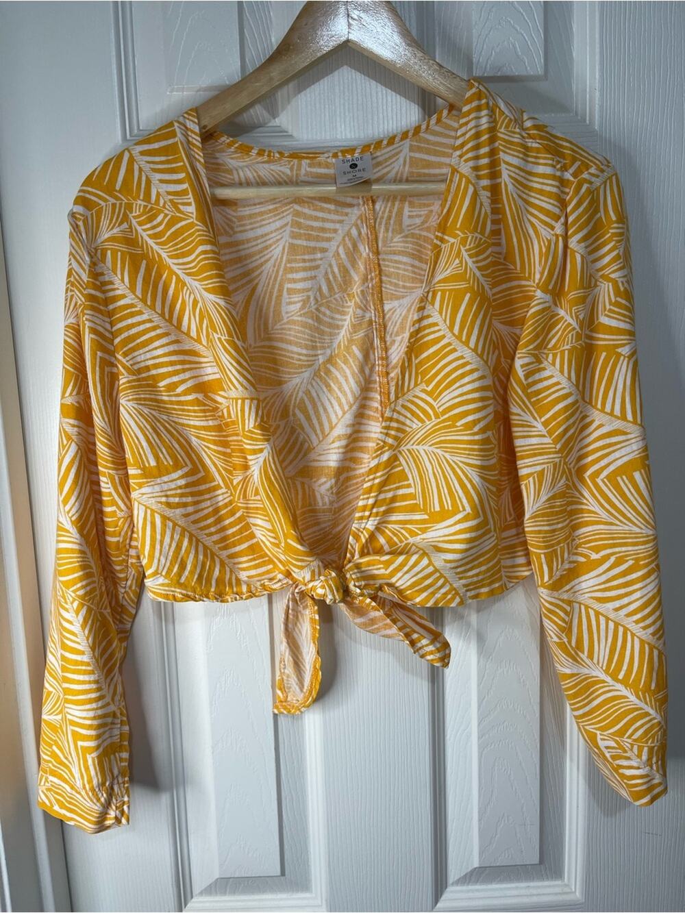 Yellow linen blend printed lightweight boxy open tie front crop top size Medium